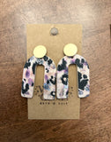 Lightweight statement earrings